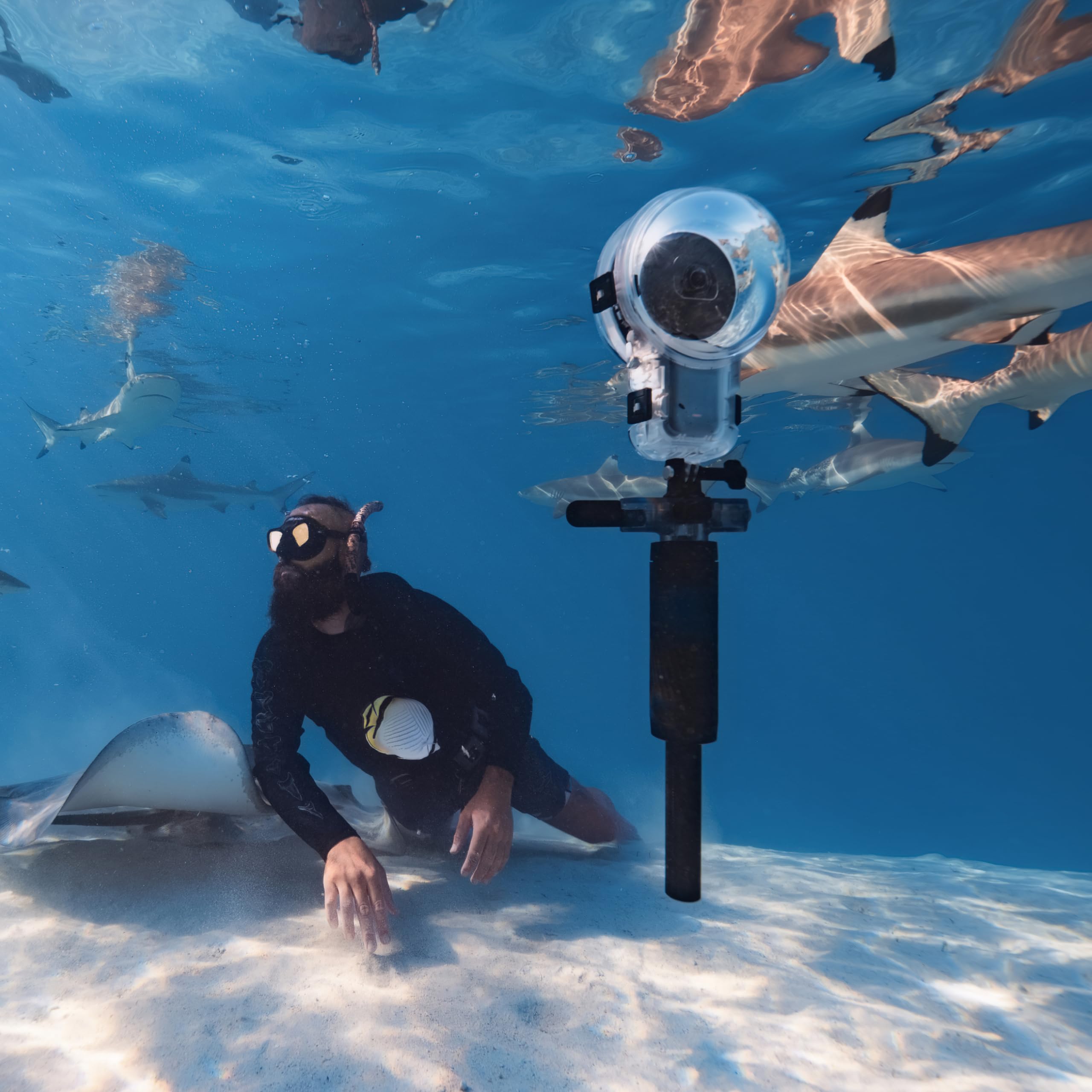 insta360-compagnon-de-plong-e-flottabilit-r-glable-50-m-s-rie-x image 4