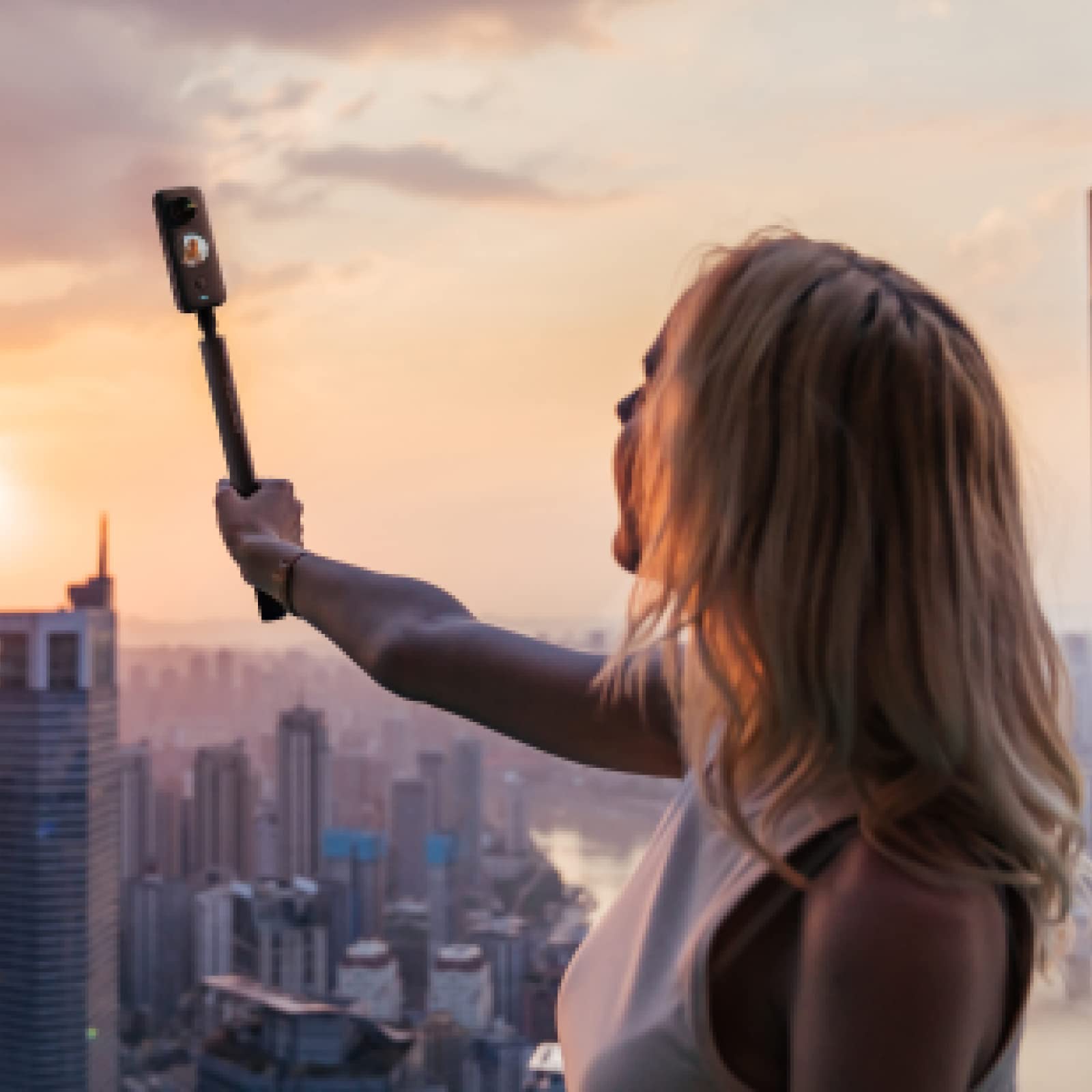 insta360-one-r-perche-selfie-invisible-70-cm-accessoire-360 image 2
