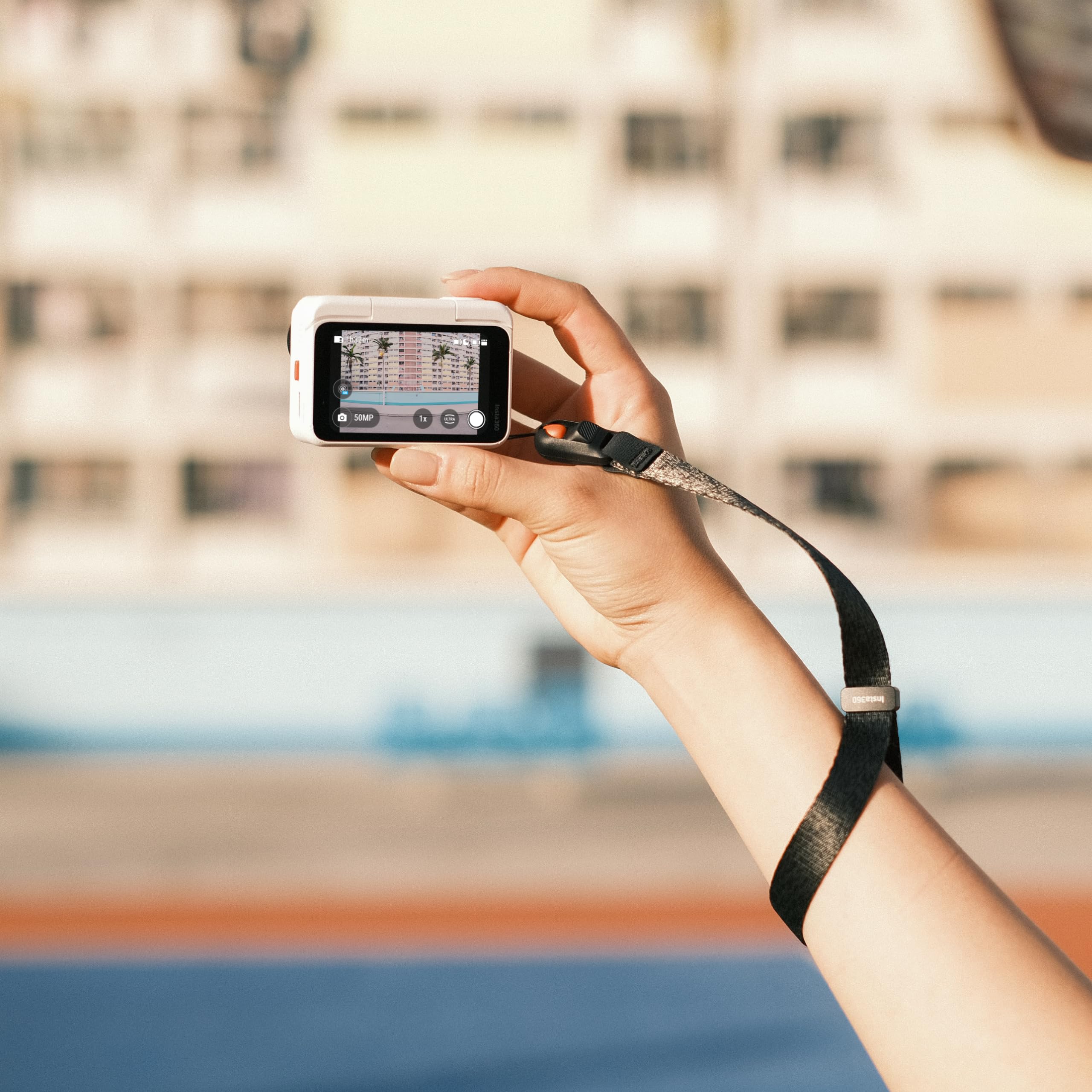 insta360-go-ultra-dragonne-lib-ration-rapide-lani-re-magn-tique image 5